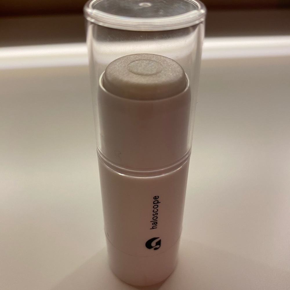glossier haloscope moonstone